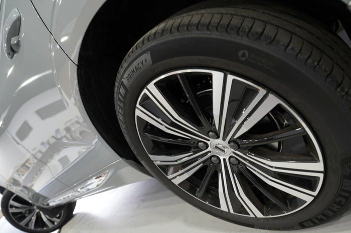 2025 Volvo XC60 Ultra B5 Bright