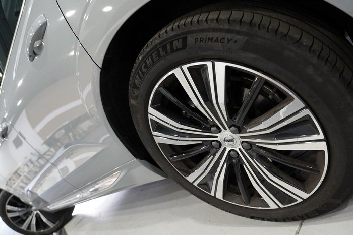 2025 Volvo XC60 Ultra B5 Bright