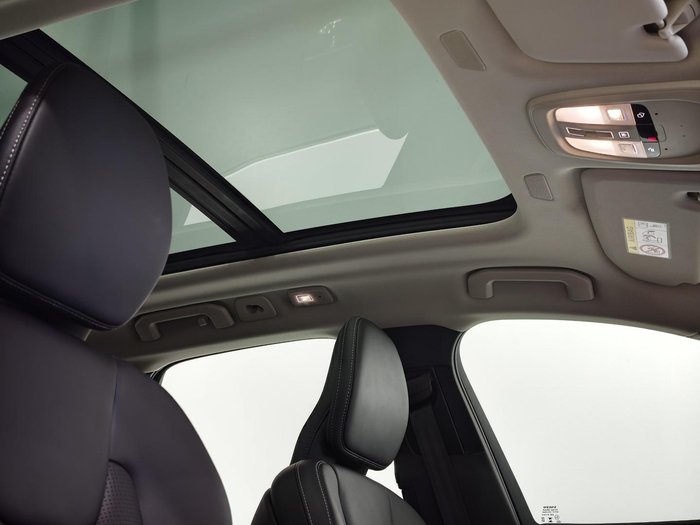 2025 Volvo XC60 Ultra B5 Bright