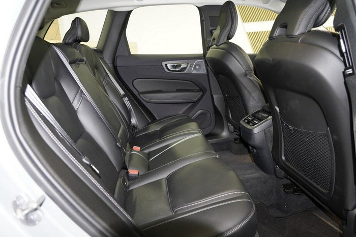 2025 Volvo XC60 Ultra B5 Bright