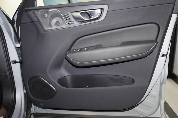 2025 Volvo XC60 Ultra B5 Bright