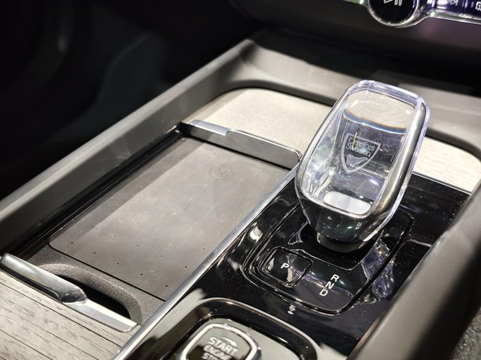 2025 Volvo XC60 Ultra B5 Bright