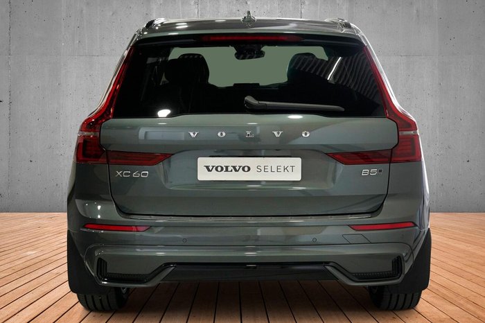 2025 Volvo XC60 Ultra B5 Dark