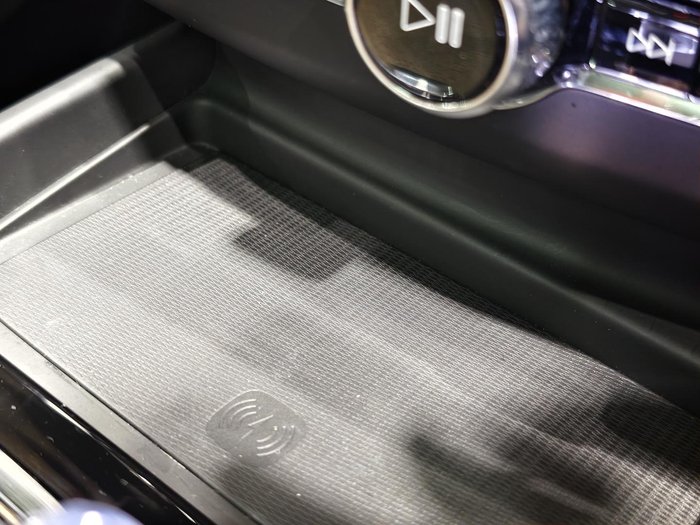 2025 Volvo XC60 Ultra B5 Dark