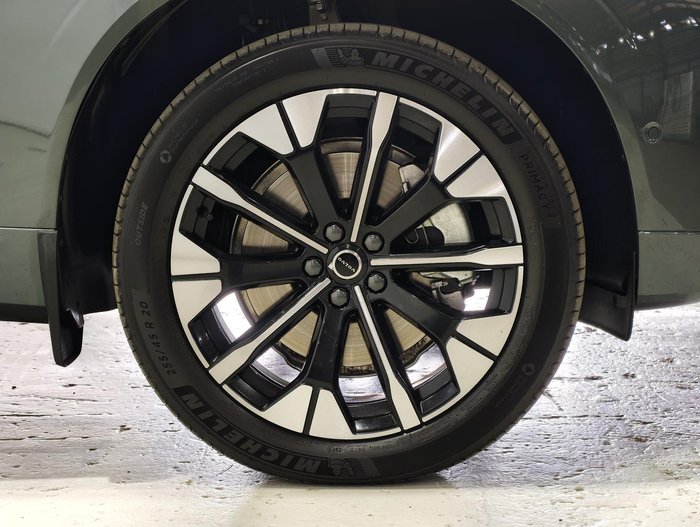 2025 Volvo XC60 Ultra B5 Dark