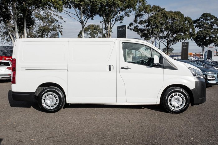 2022 Toyota Hiace