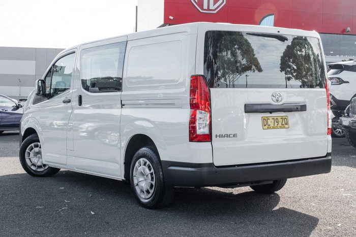 2022 Toyota Hiace