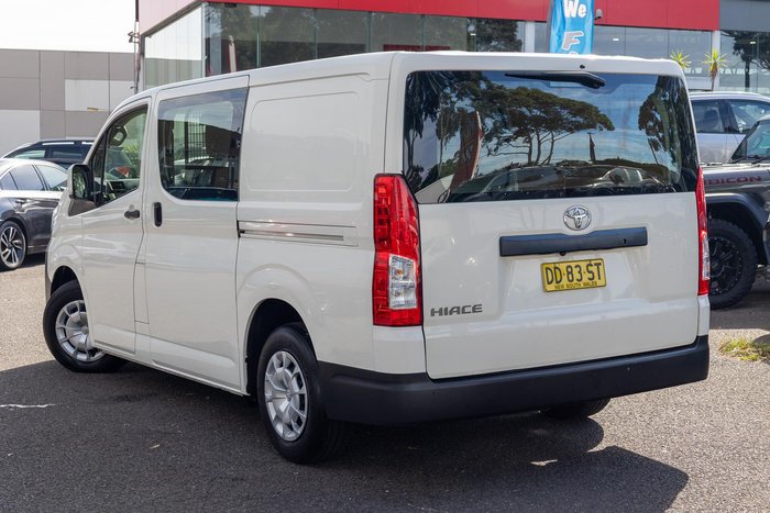 2022 Toyota Hiace