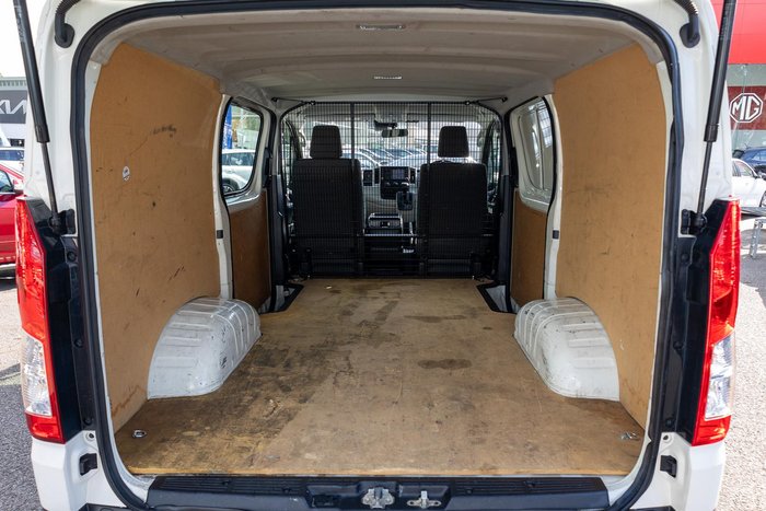 2022 Toyota Hiace