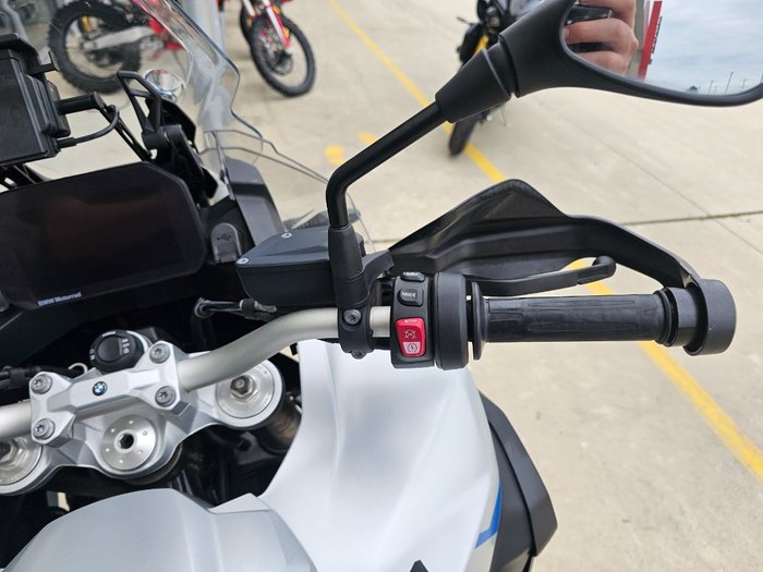 2024 BMW Motorrad F 900 GS ADVENTURE RIDE PRO White