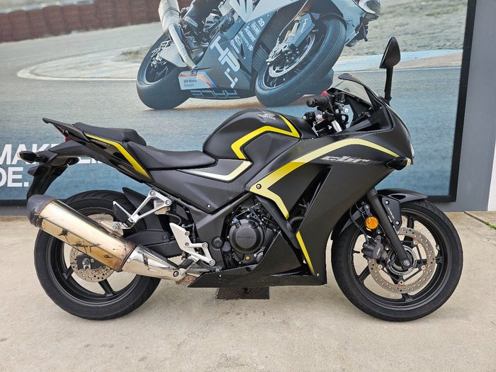 2015 Honda CBR300R Black