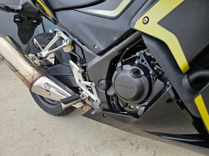 2015 Honda CBR300R Black