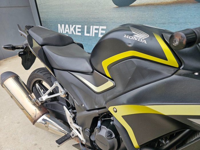 2015 Honda CBR300R Black