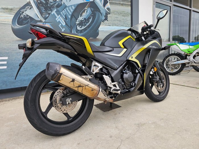 2015 Honda CBR300R Black