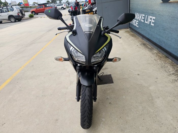 2015 Honda CBR300R Black