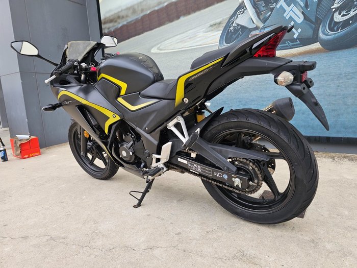 2015 Honda CBR300R Black