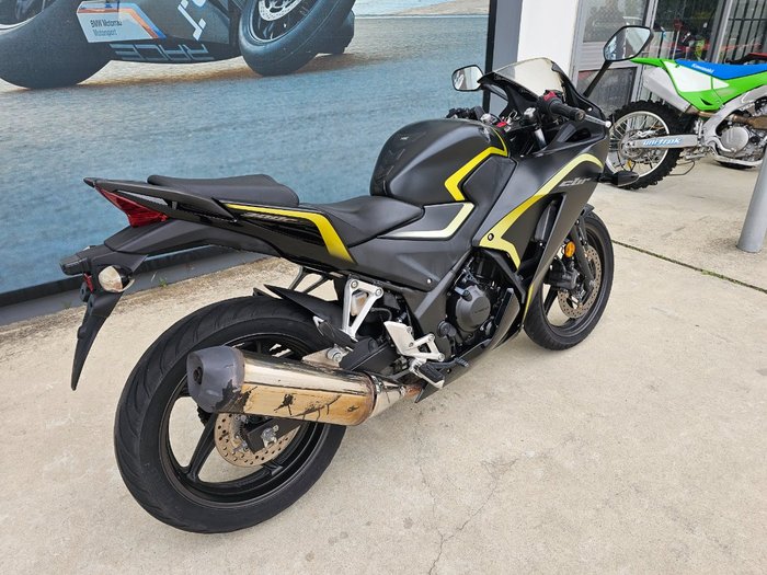 2015 Honda CBR300R Black