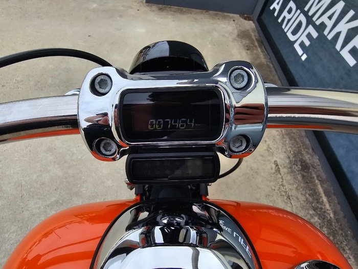 2023 HARLEY-DAVIDSON FXBR BREAKOUT (117) Orange