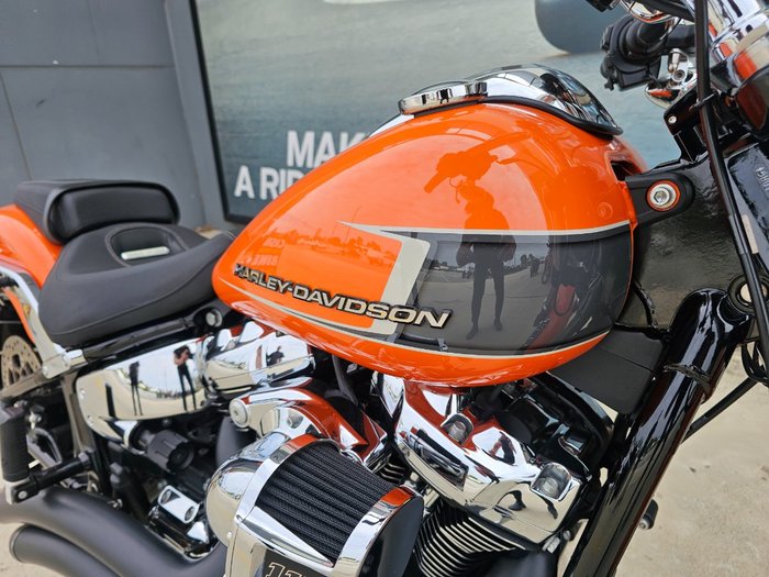 2023 HARLEY-DAVIDSON FXBR BREAKOUT (117) Orange