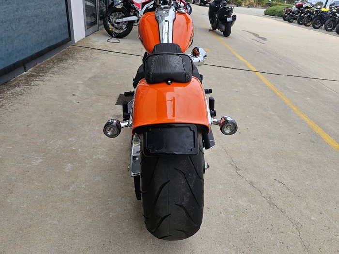 2023 HARLEY-DAVIDSON FXBR BREAKOUT (117) Orange