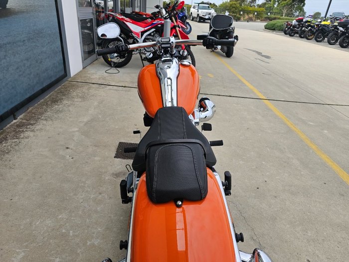 2023 HARLEY-DAVIDSON FXBR BREAKOUT (117) Orange