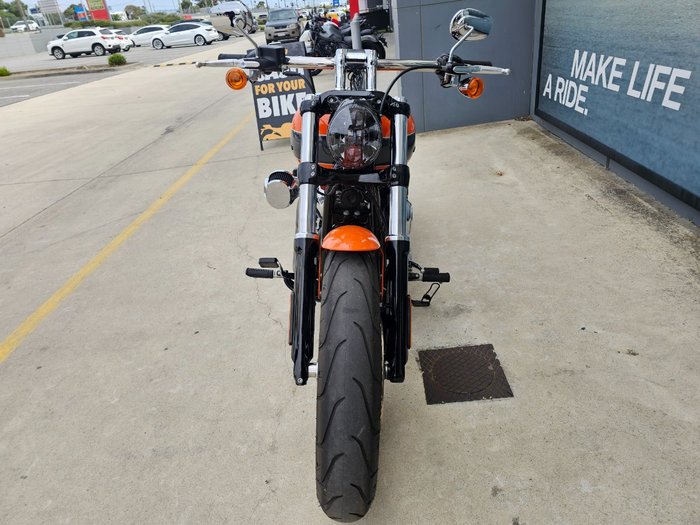 2023 HARLEY-DAVIDSON FXBR BREAKOUT (117) Orange