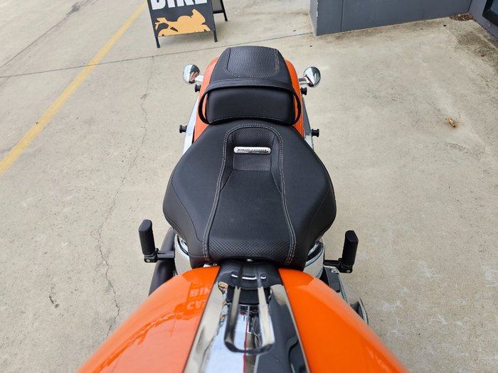 2023 HARLEY-DAVIDSON FXBR BREAKOUT (117) Orange