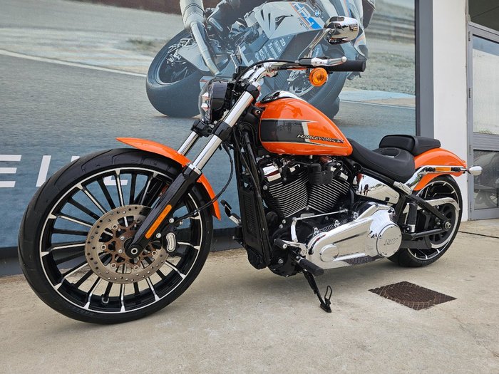 2023 HARLEY-DAVIDSON FXBR BREAKOUT (117) Orange