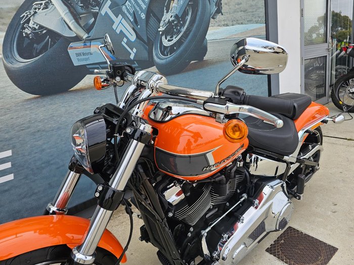 2023 HARLEY-DAVIDSON FXBR BREAKOUT (117) Orange