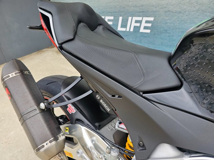 2017 APRILIA TUONO V4 RR Black