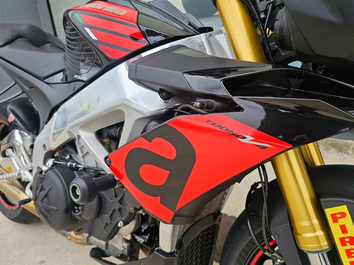 2017 APRILIA TUONO V4 RR Black