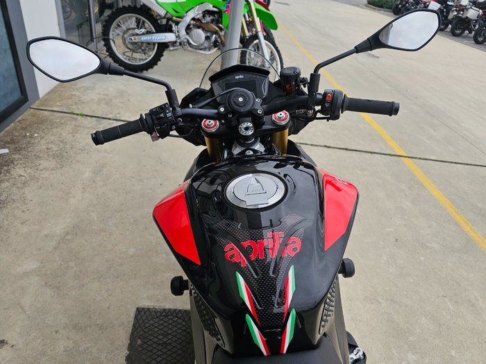 2017 APRILIA TUONO V4 RR Black