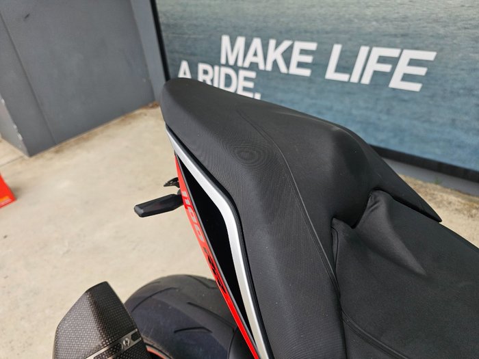 2017 APRILIA TUONO V4 RR Black