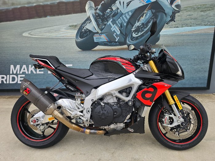 2017 APRILIA TUONO V4 RR Black