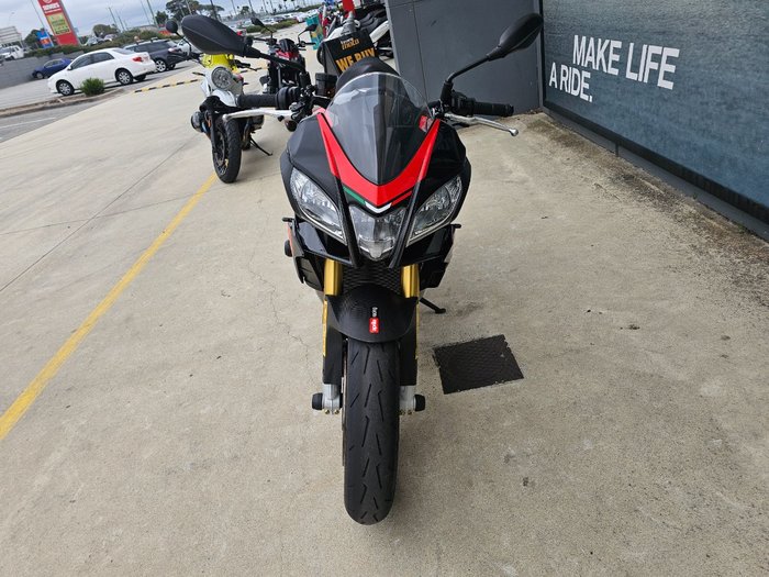 2017 APRILIA TUONO V4 RR Black