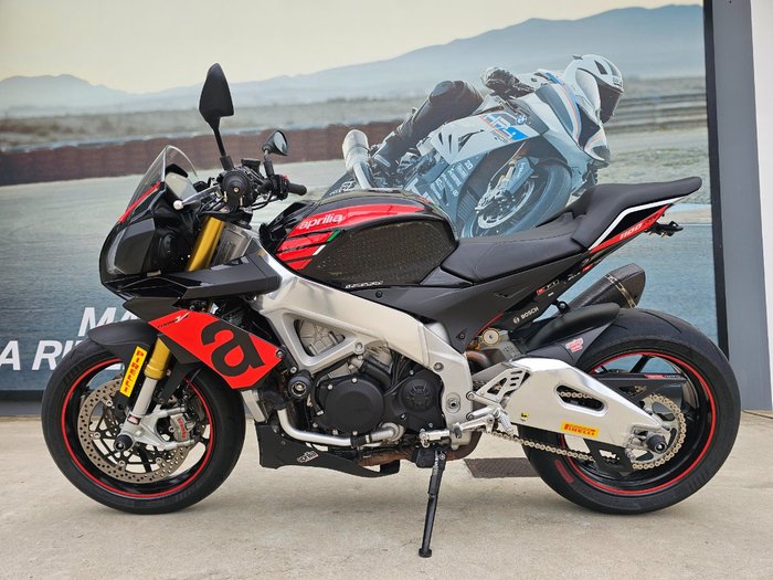 2017 APRILIA TUONO V4 RR Black