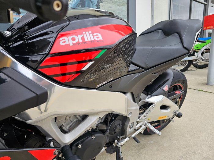2017 APRILIA TUONO V4 RR Black