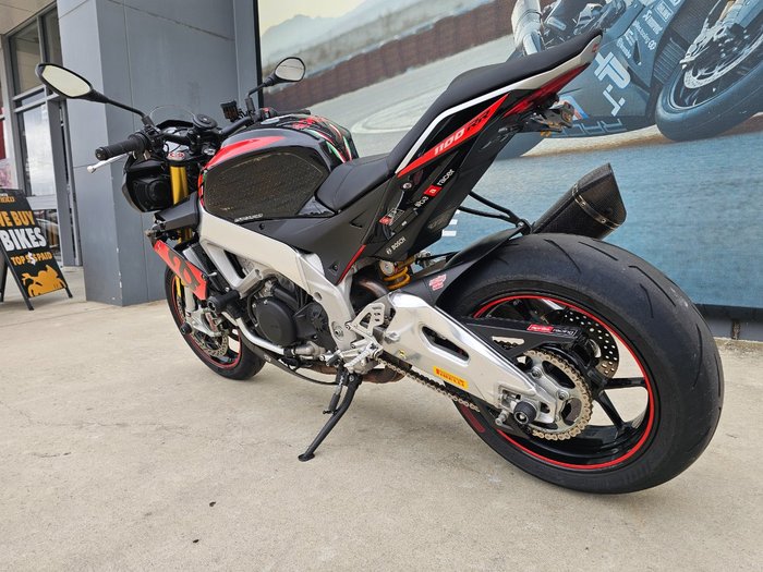 2017 APRILIA TUONO V4 RR Black