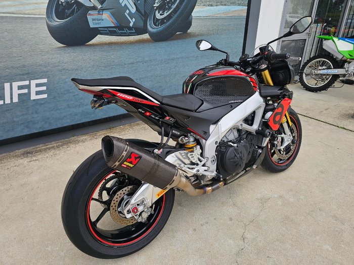 2017 APRILIA TUONO V4 RR Black