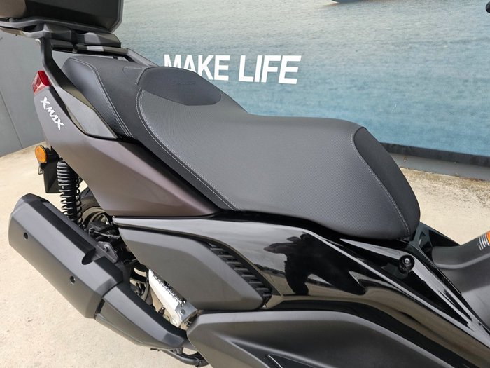 2024 Yamaha XMAX 300 (CZD300A) Maroon