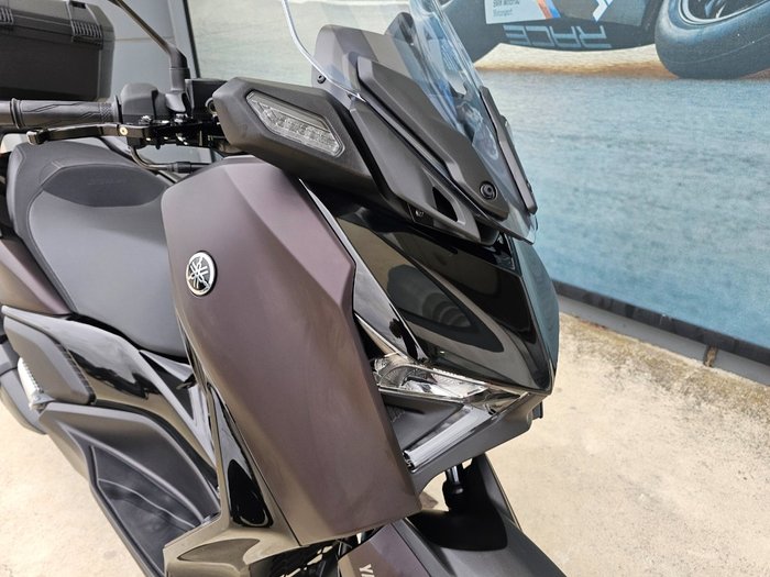 2024 Yamaha XMAX 300 (CZD300A) Maroon