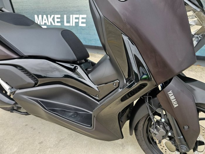 2024 Yamaha XMAX 300 (CZD300A) Maroon