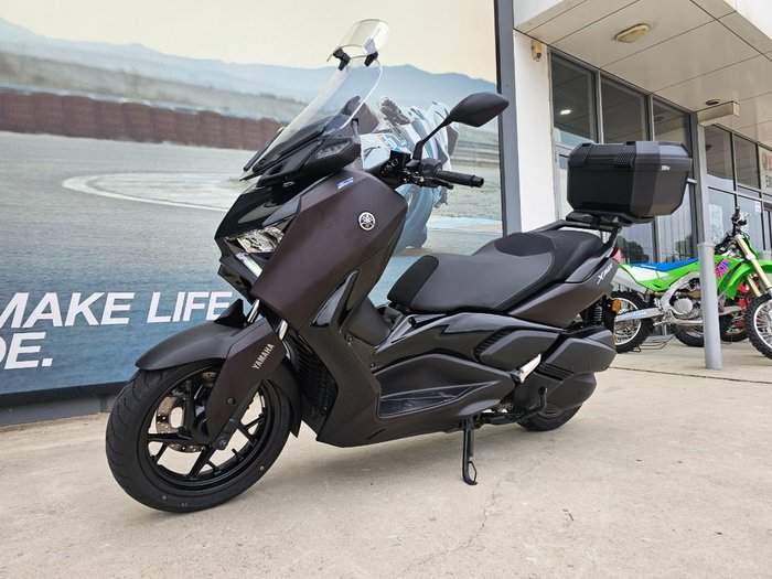 2024 Yamaha XMAX 300 (CZD300A) Maroon