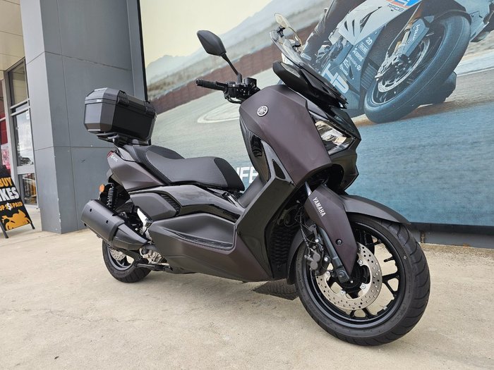2024 Yamaha XMAX 300 (CZD300A) Maroon