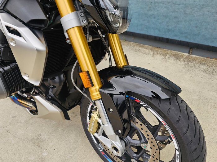2024 BMW Motorrad R 1250 R Black