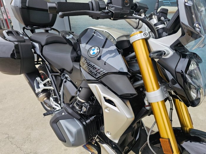 2024 BMW Motorrad R 1250 R Black