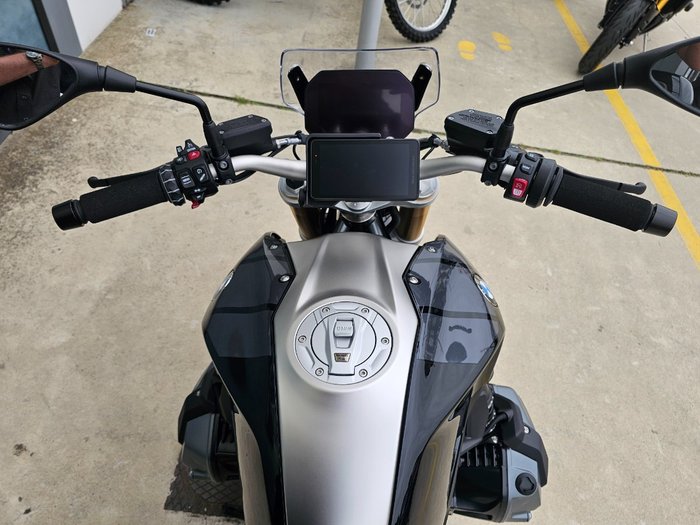 2024 BMW Motorrad R 1250 R Black