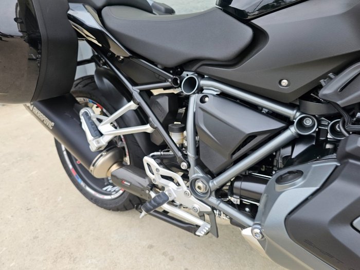 2024 BMW Motorrad R 1250 R Black