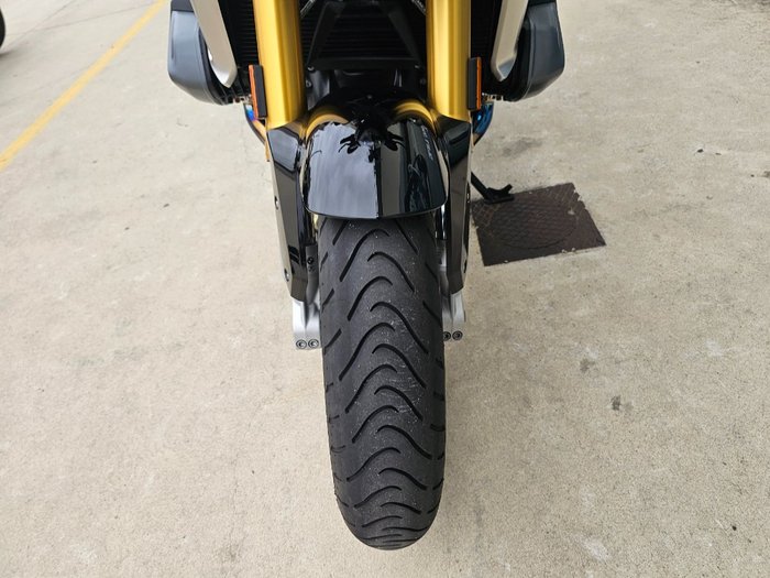 2024 BMW Motorrad R 1250 R Black