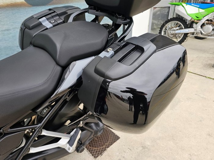 2024 BMW Motorrad R 1250 R Black